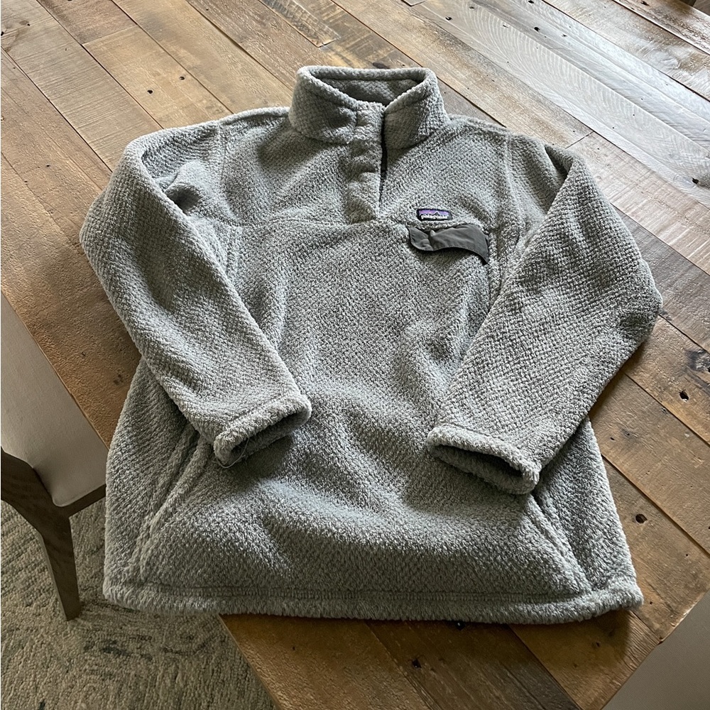 Patagonia girls fleece pullover size L